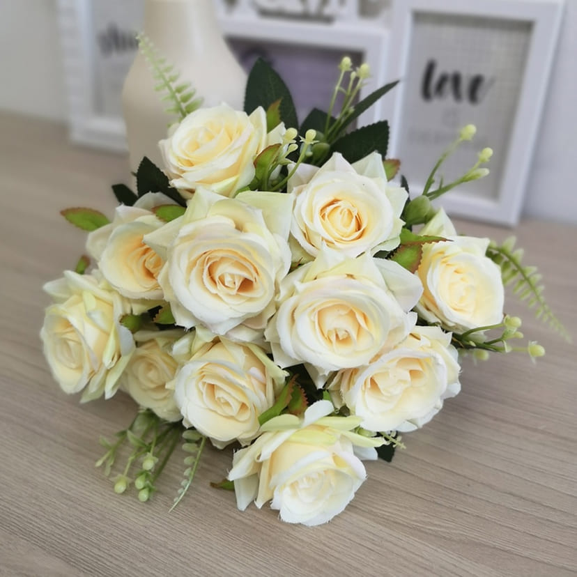 Искусственные цветы в Магнитогорске | Цветы искусственные «Розы острые», молочно-персиковые, букет